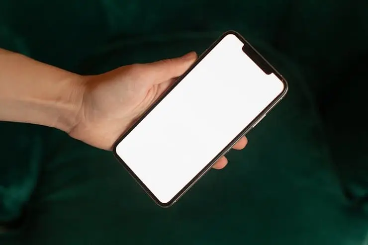 Top 7 Signs Your iPhone Needs Immediate Repair